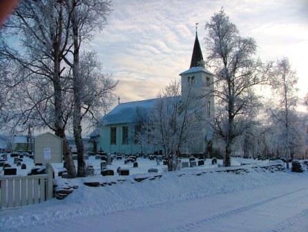 Folldal kirke sett fra nordvest, vinterstid