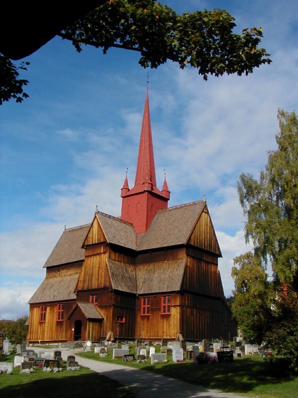 http://folldal.kirken.no/img/12_08_06_Diakoni/Ringebu_Stavkirke_600_800_90_s.jpg